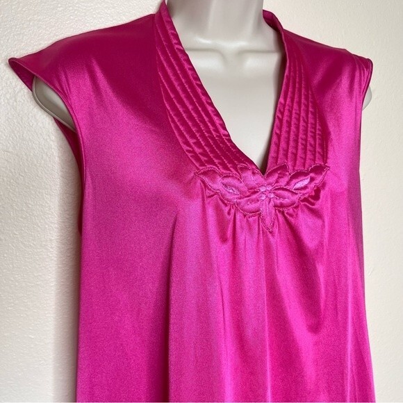 Vintage Collectibles by JCPenney Bright Pink Cap Sleeve Nightgown Women Medium - Picture 2 of 11